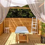 1 Bedroom Stunning In Appartement Vallabrègues