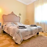 1 Bedroom Stunning In * Vallabrègues