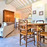 Appartement 1 Bedroom Stunning In *